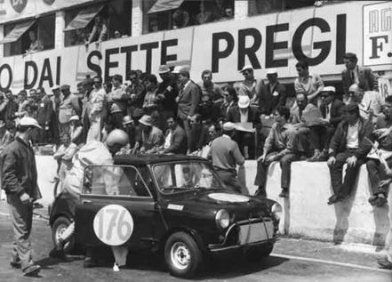 Rupert Jones i Harry Ratcliffe - Morris Mini Cooper S.